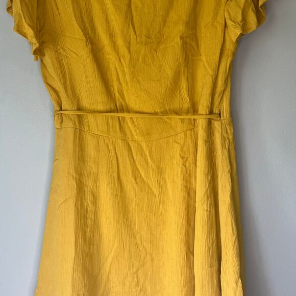 NWT! Lulus Mustard Yellow Short Sleeve Wrap Dress Size Small - Picture 7 of 12